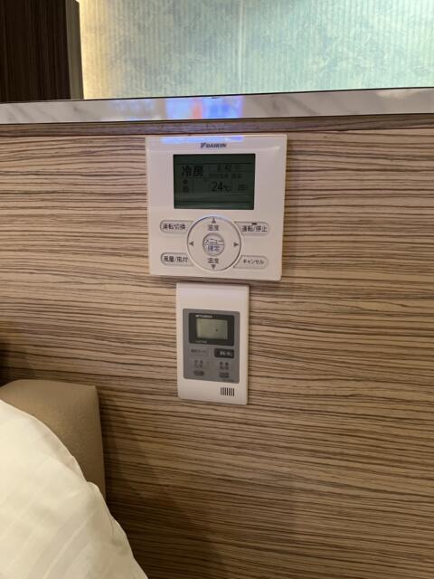 セピア アネックス(焼津市/ラブホテル)の写真『401号室　エアコンとロスナイ換気のコントローラー』by ま〜も〜る〜