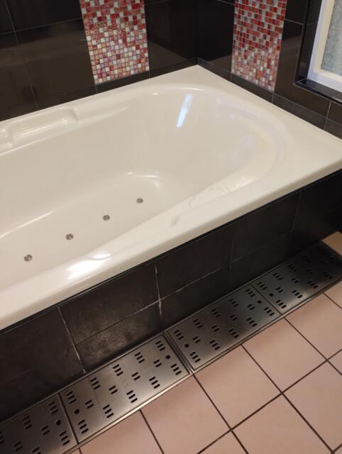 Hotel White City 23(渋谷区/ラブホテル)の写真『401 2人でもゆったり入れるジェット機能付き浴槽』by あいりん