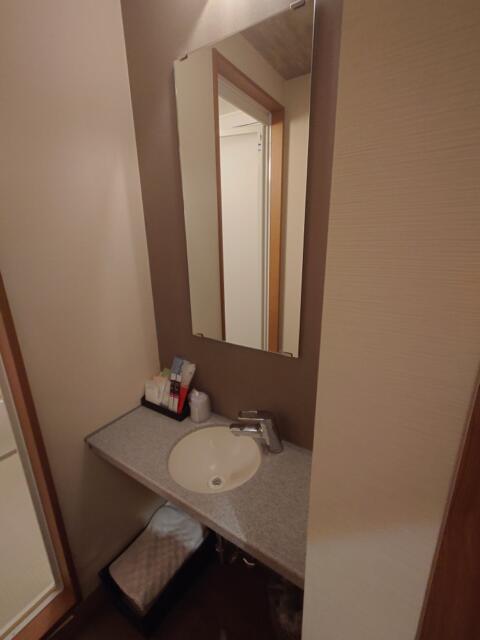 HOTEL 風々(ふふ)(新宿区/ラブホテル)の写真『211号室洗面台』by そこそこの人生