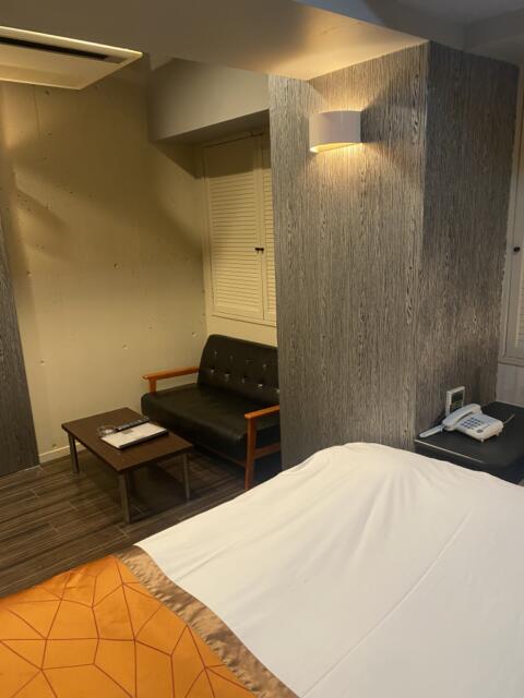 HOTEL CORE 池袋(豊島区/ラブホテル)の写真『202号室(右奥から手前)』by こねほ