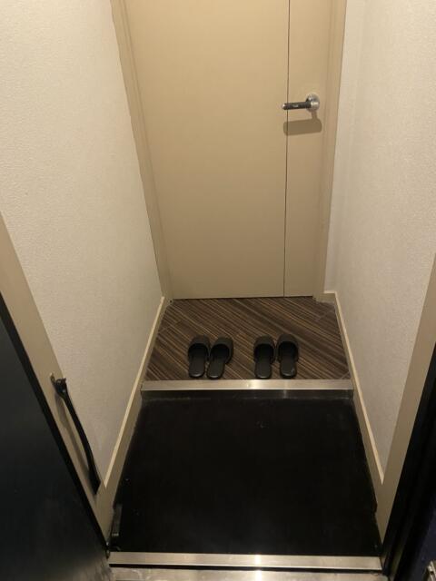 HOTEL CORE 池袋(豊島区/ラブホテル)の写真『202号室(玄関から)』by こねほ