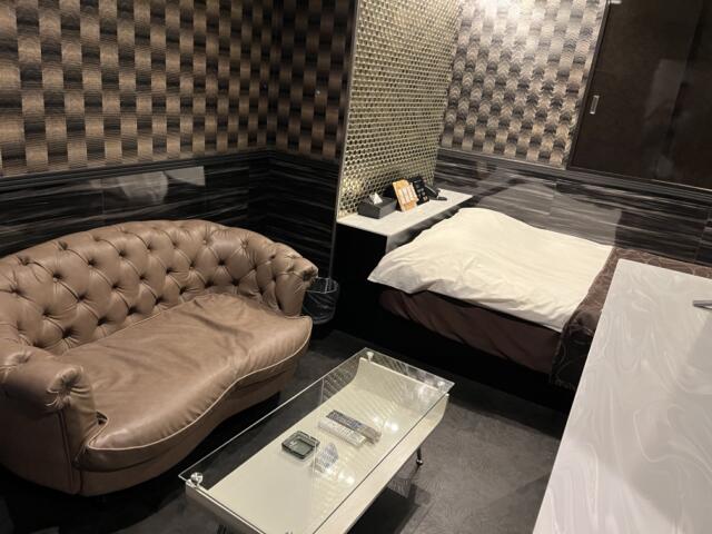 HOTEL 21（トニーワン）(船橋市/ラブホテル)の写真『205号室 ベッドルーム』by Infield fly