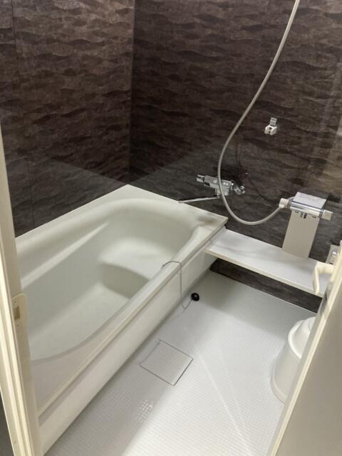 ニューポート(立川市/ラブホテル)の写真『105号室　バスルーム』by ワーカー