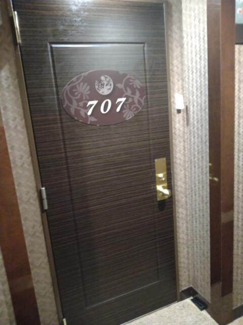 Dispa Resort(ディスパリゾート)(横浜市中区/ラブホテル)の写真『707号室 部屋前』by なめろう