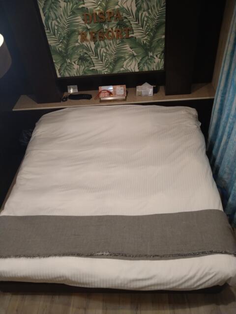 Dispa Resort(ディスパリゾート)(横浜市中区/ラブホテル)の写真『707号室 ベッド』by なめろう
