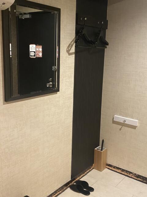 池袋グランドホテル(豊島区/ラブホテル)の写真『505号室　鏡&amp;洋服ハンガー』by たんげ8008