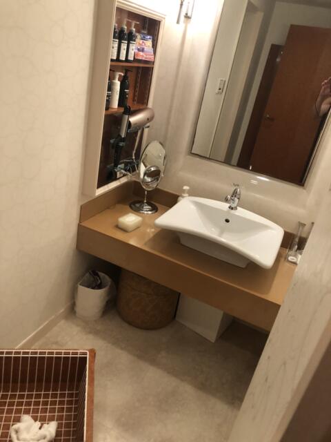 MYTH-Selene(マイスセレネ)(大阪市/ラブホテル)の写真『701号室洗面台』by カサノヴァTソプラノ