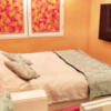 HOTEL SARA 錦糸町(墨田区/ラブホテル)の写真『207号室 ベッド周辺（３）』by 午前３時のティッシュタイム