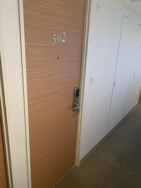 HOTEL SHERWOOD（シャーウッド）(台東区/ラブホテル)の写真『502号室　玄関ドア』by たんげ8008