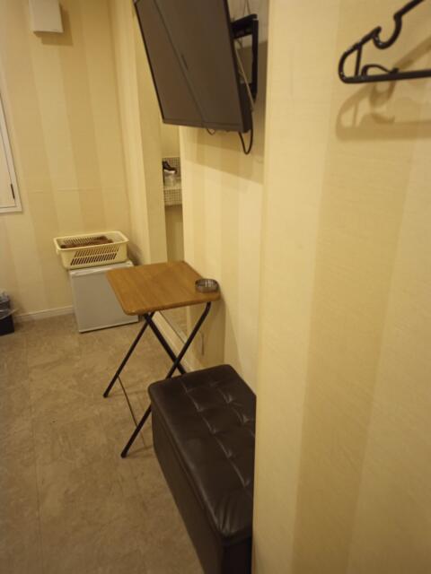 Hotel totolo（トトロ）(豊島区/ラブホテル)の写真『203号室　ベッドルーム②』by タンスにゴンゴン