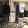 HOTEL GRANSKY（グランスカイ）(墨田区/ラブホテル)の写真『203号室 ベッド周辺（２）』by 午前３時のティッシュタイム