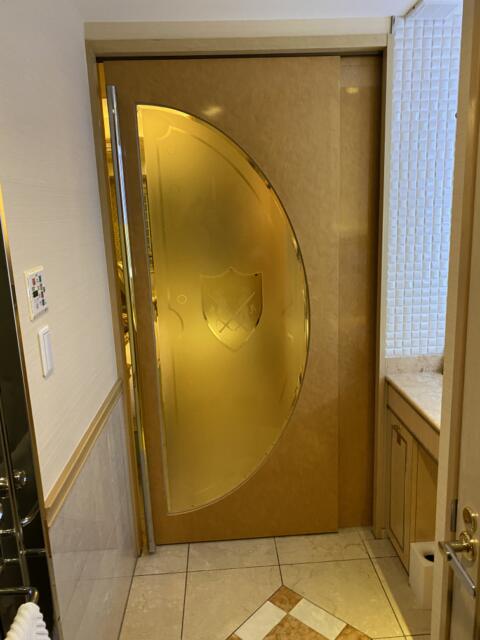 エンペラータワー石庭(新宿区/ラブホテル)の写真『802号室、入口入ってすぐ』by トマトなす