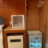 神戸チャペルスイート(神戸市中央区/ラブホテル)の写真『305号室　冷蔵庫、ティーセット』by INA69