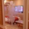 ハイパー(大阪市/ラブホテル)の写真『403号室、ソファー横の巨大鏡』by Sparkle