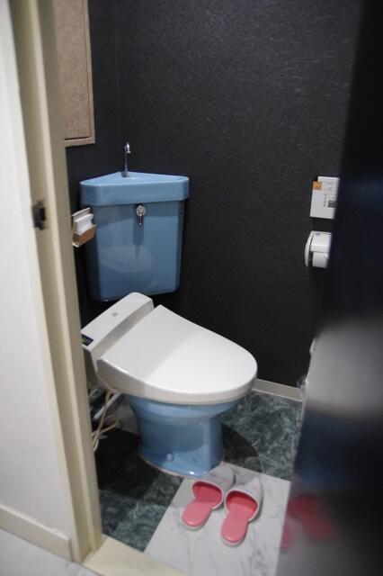 HOTEL ストーリー(台東区/ラブホテル)の写真『401号室　洗浄機能付きトイレ』by マーケンワン