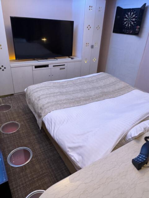 HOTEL IRIS（イリス）(藤沢市/ラブホテル)の写真『307号室　テレビ』by ニーソ