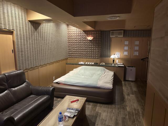 HOTEL The AMERICAN(アメリカン)(江戸川区/ラブホテル)の写真『205号室、全景』by ネコシ