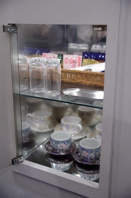 HOTEL IKOI(イコイ)(川口市/ラブホテル)の写真『108号室　茶器類』by マーケンワン