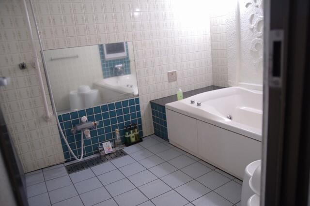 HOTEL IKOI(イコイ)(川口市/ラブホテル)の写真『108号室　浴室』by マーケンワン