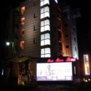 HOTEL IKOI(イコイ)(川口市/ラブホテル)の写真『夜の外観②』by マーケンワン