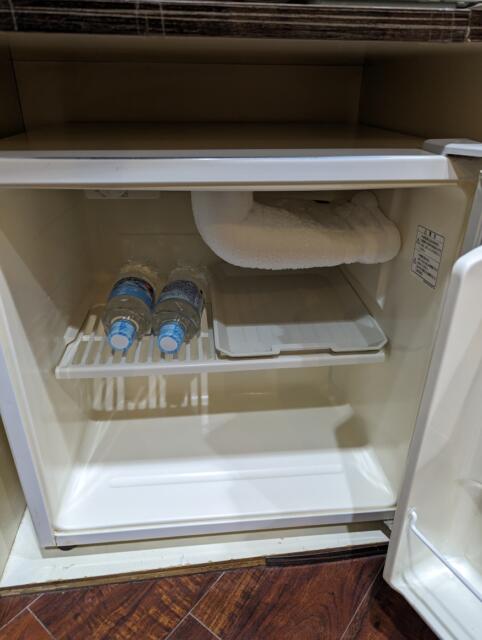 HOTEL アムール(台東区/ラブホテル)の写真『207号室　持ち込み用冷蔵庫』by ひこべえ