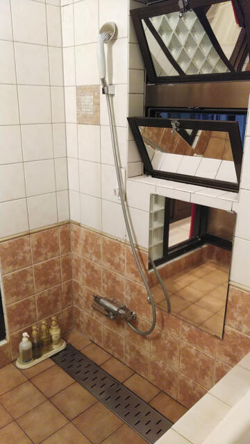 HOTEL LOHAS(墨田区/ラブホテル)の写真『402号室 バスルーム洗い場（２）（※内装変更後）』by 午前３時のティッシュタイム
