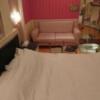 HOTEL TIFFARD（ティファード）(新宿区/ラブホテル)の写真『307号室、手前ベッド、正面がソファー』by ビデ三郎