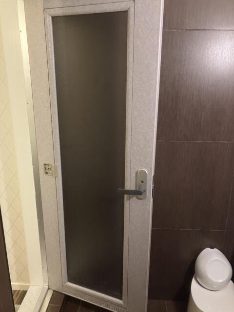 HOTEL CORE 池袋(豊島区/ラブホテル)の写真『506号室　バスルーム④扉回り』by hireidenton