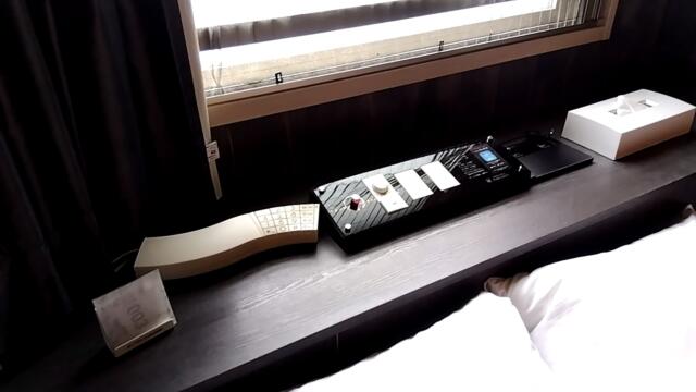 FABULOUS(ファビュラス)(立川市/ラブホテル)の写真『503号室（枕元。ゴム×2）』by ＪＷ