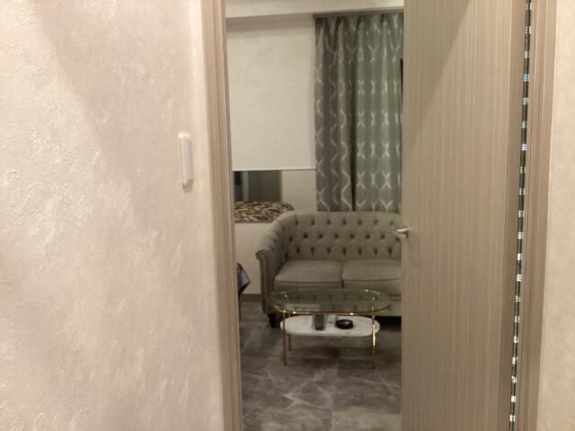 HOTEL DIAMOND（ダイヤモンド）(渋谷区/ラブホテル)の写真『803号室 前室から見た室内』by ACB48