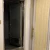 愛麒麟（アイキリン）(大阪市/ラブホテル)の写真『405号室　入って正面がお風呂、右手にトイレ、左手にベッドルームがあります』by PINK SCORPION