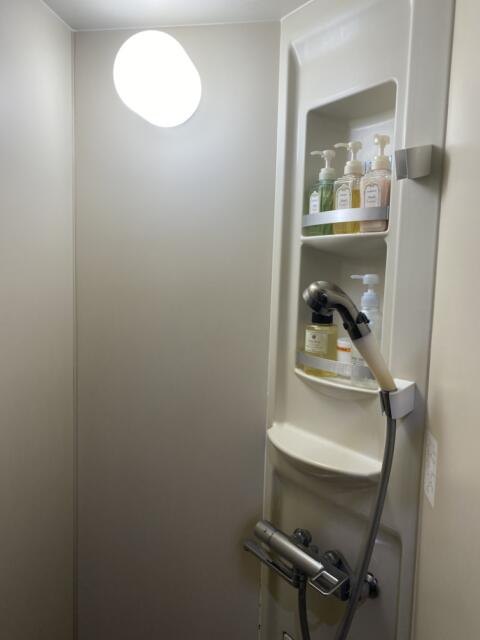 レンタルルーム　PRIME10room（プライムテンルーム）(新宿区/ラブホテル)の写真『2号室　シャワー』by たんげ8008
