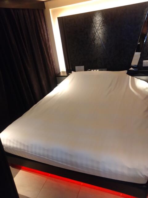 HOTEL COSSTA RESORT（コスタリゾート）(さいたま市北区/ラブホテル)の写真『211号室　ベッド』by beat takeshi