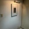 HOTEL Bless（ブレス)(新宿区/ラブホテル)の写真『4階の廊下の雰囲気（絵画）』by hireidenton