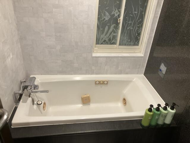 HOTEL Bless（ブレス)(新宿区/ラブホテル)の写真『405号室　バスルーム①』by hireidenton