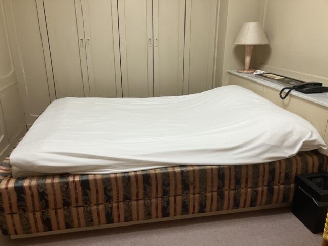 HOTEL Bless（ブレス)(新宿区/ラブホテル)の写真『405号室　ベッド④』by hireidenton