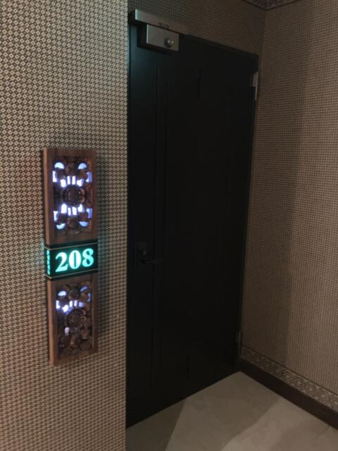 HOTEL RIMBA(千葉市稲毛区/ラブホテル)の写真『208 客室ドア』by festa9