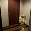 HOTEL RIMBA(千葉市稲毛区/ラブホテル)の写真『208 客室ドアから玄関ホールはフラット』by festa9