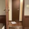 ホテル1987(新宿区/ラブホテル)の写真『306号室 ソファから前室方向を見た室内』by ACB48
