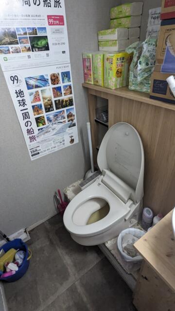 レンタルルーム バラ(荒川区/ラブホテル)の写真『共有トイレ』by 爽やかエロリーマン
