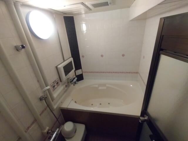 イーアイ五反田(品川区/ラブホテル)の写真『302号室　浴室』by beat takeshi