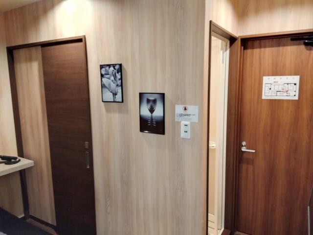 ホテルシャリル吉祥寺(武蔵野市/ラブホテル)の写真『303号室（洗面前から）』by ＪＷ
