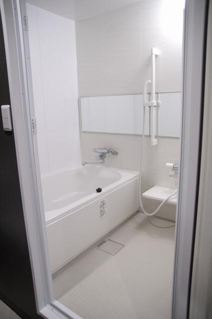 Hotel PARMAN(千葉市中央区/ラブホテル)の写真『406号室　浴室』by マーケンワン
