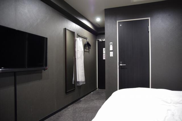 Hotel PARMAN(千葉市中央区/ラブホテル)の写真『406号室　ソファー位置からの景色』by マーケンワン