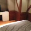 ホテル COLORE（コローレ）(墨田区/ラブホテル)の写真『602号室 ベッド周辺（２）』by 午前３時のティッシュタイム