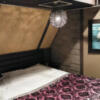 HOTEL Balibali ANNEX（バリバリアネックス）(品川区/ラブホテル)の写真『701号室 ベッド周辺（１）』by 午前３時のティッシュタイム