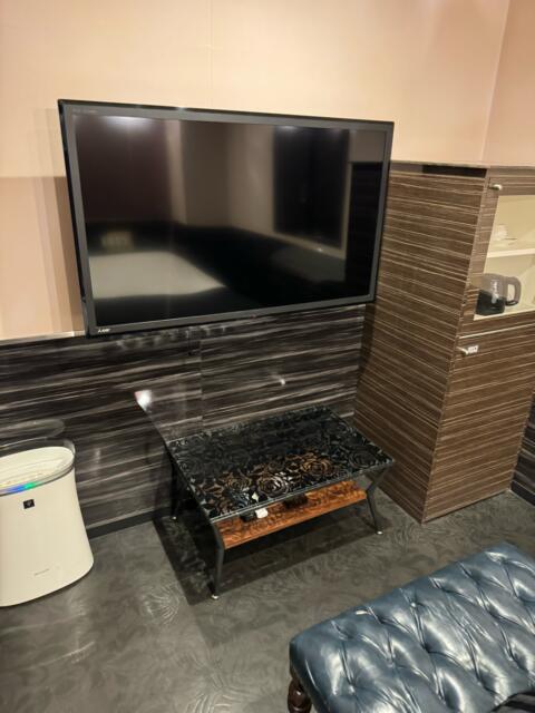 HOTEL 21（トニーワン）(船橋市/ラブホテル)の写真『302号室　テレビ』by ニーソ