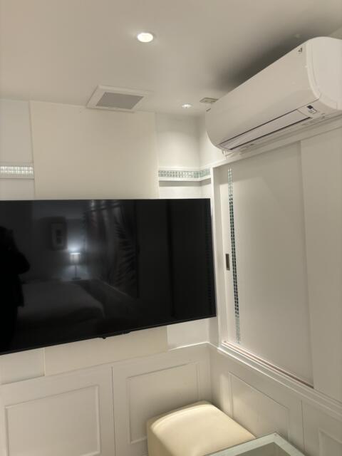 HOTEL W1（ダブルワン）(品川区/ラブホテル)の写真『402号室　TV&amp;エアコン』by たんげ8008