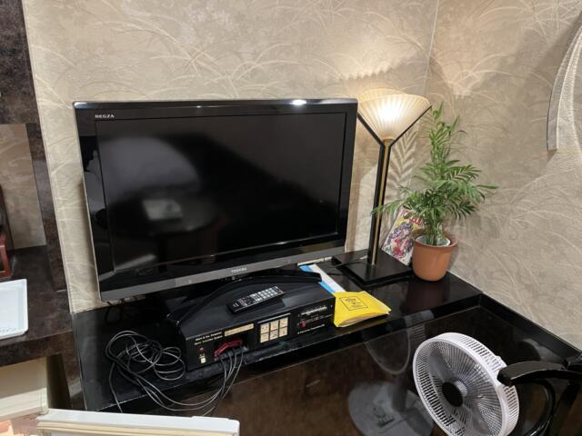 ホテル ソレリアン(神戸市中央区/ラブホテル)の写真『106号室　液晶TV』by 神戸のりんごちゃん