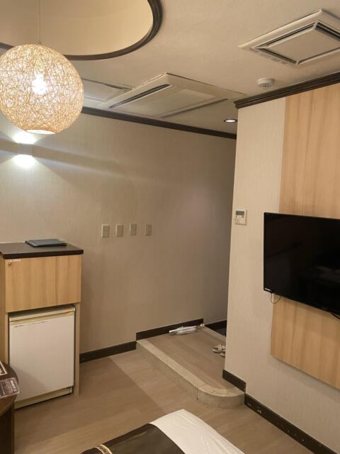 Hotel White City 23(渋谷区/ラブホテル)の写真『301号室(左奥から手前)』by こねほ